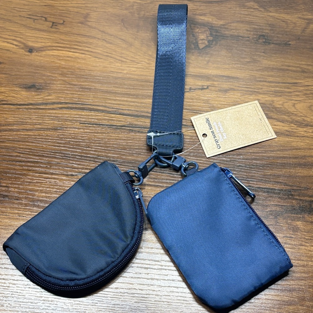 Elegant Blue Women's Wristlet